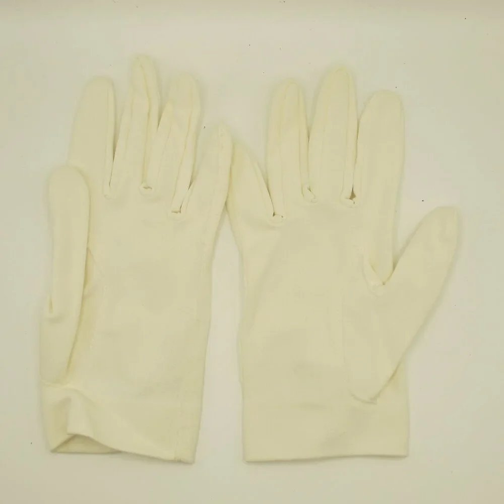 Van Raalte white ladies nylon gloves with flower detail at wrist